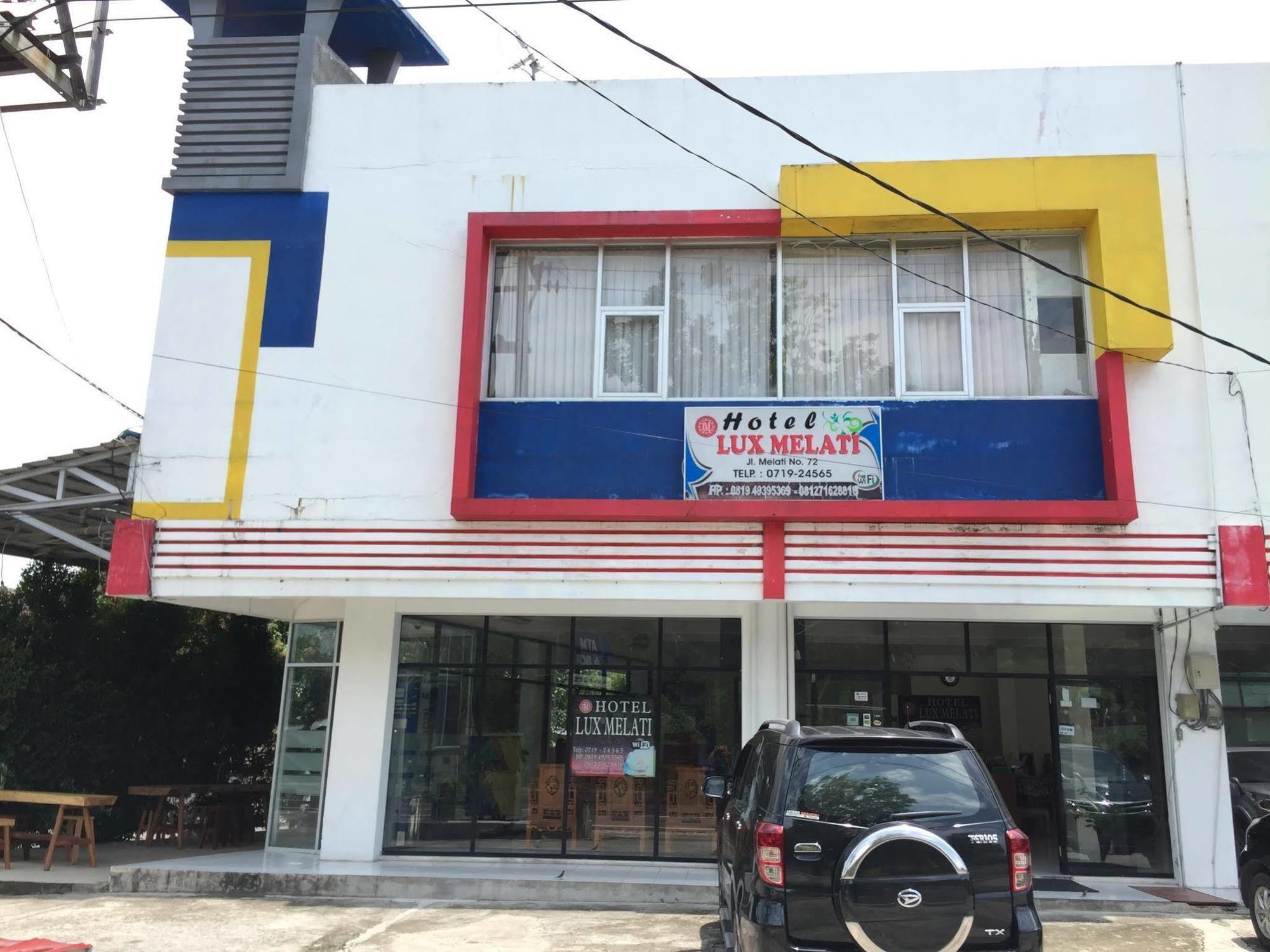 Hotel Lux Melati Tanjung Pandan Bagian luar foto